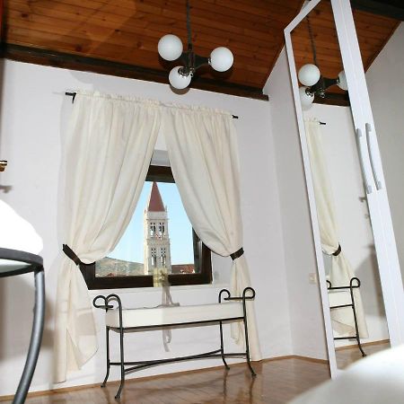 Apartments Filip & Viktoria In The Center Of Trogir Exterior foto