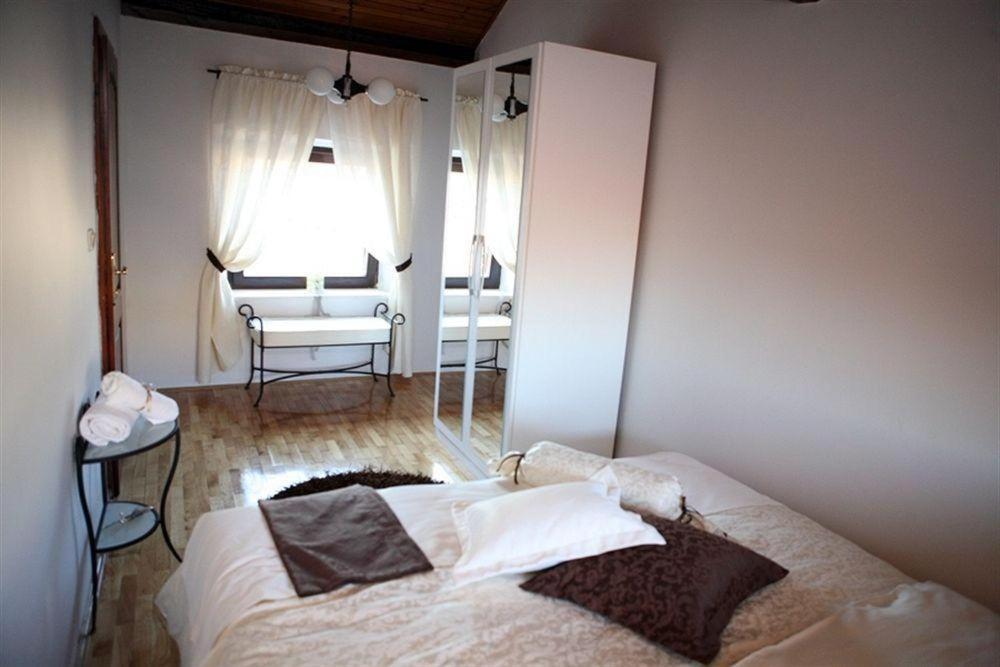 Apartments Filip & Viktoria In The Center Of Trogir Exterior foto
